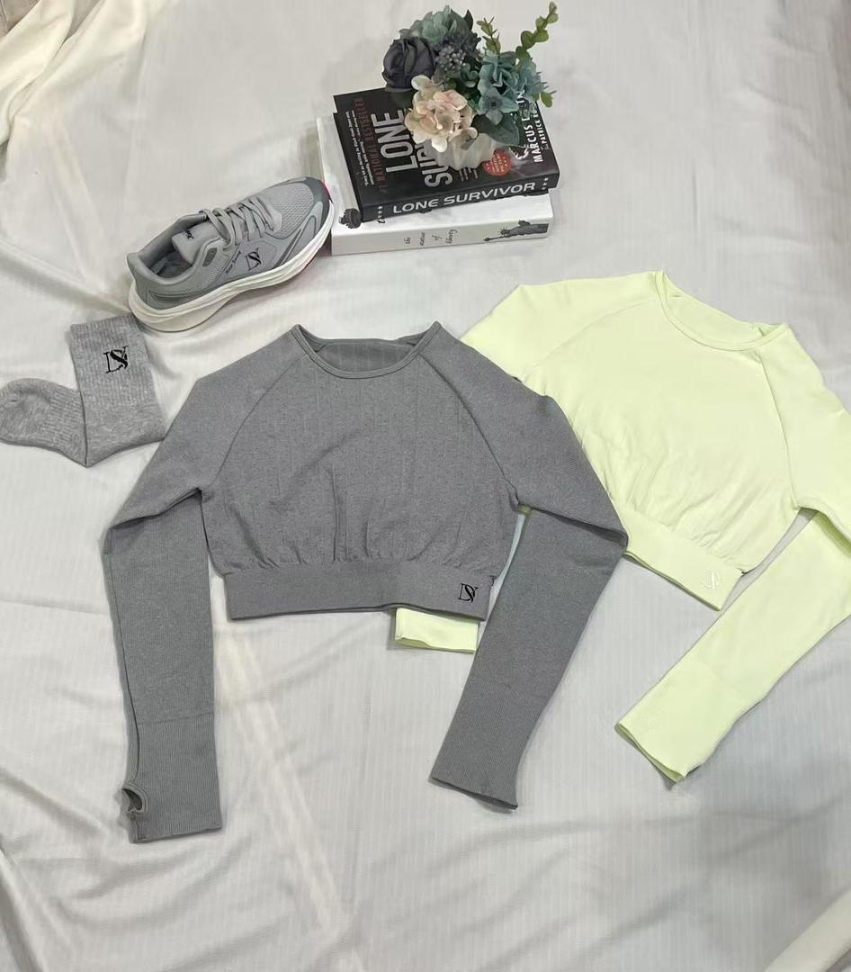 Conjunto camiseta deportiva, tenis y calcetines para mujer, para entrenamiento, gimnasio, yoga y fitness