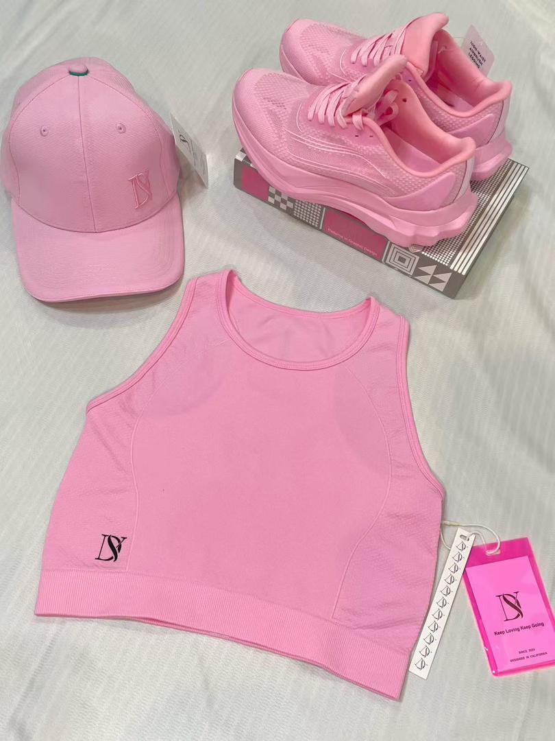 Conjunto Deportivo Mujer Crop Top , tennis y Gorra , Entrenamiento, GYM, Yoga, Fitness